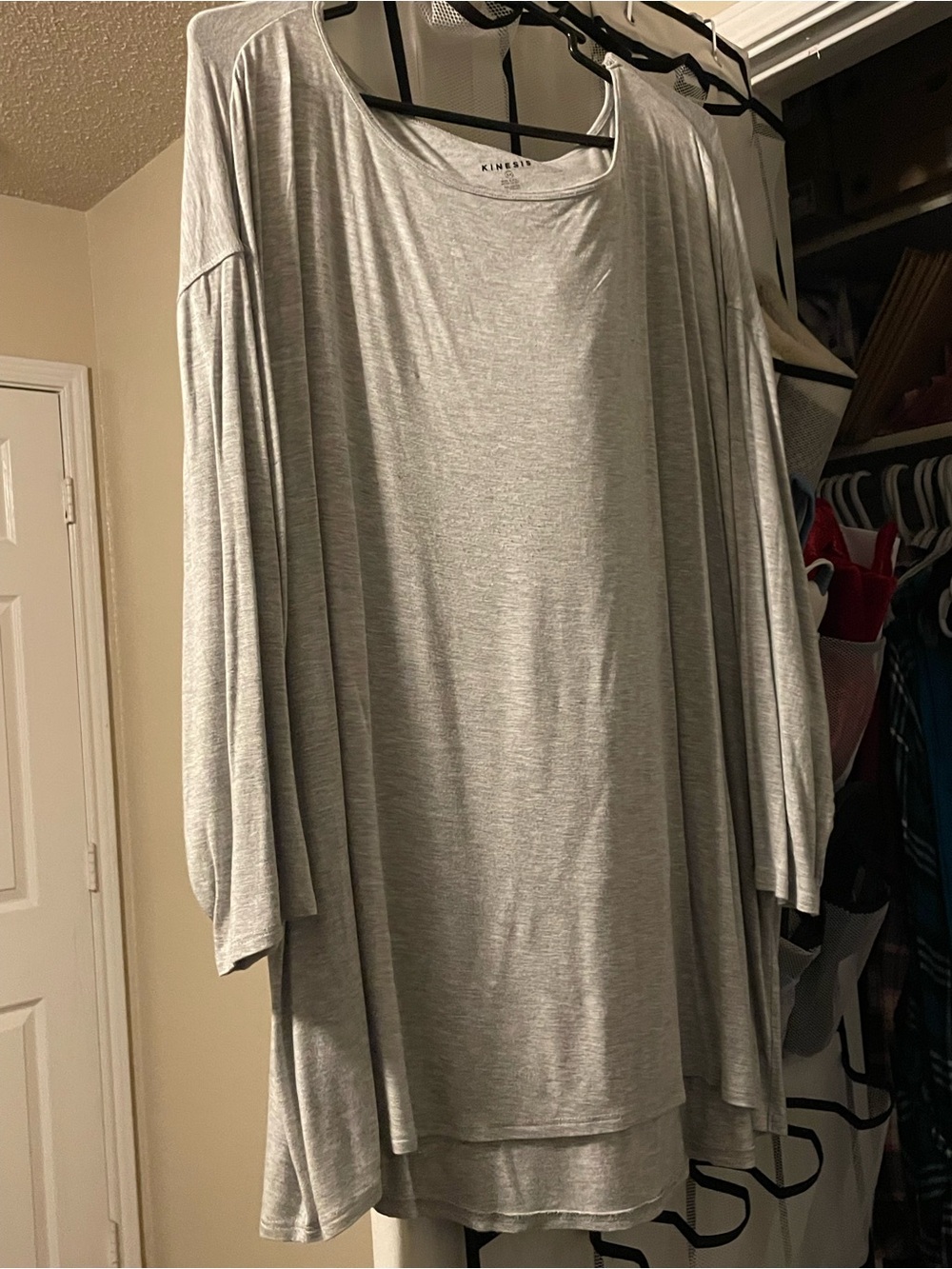 Kensie Light Gray Long-Sleeve Relaxed Tunic Top